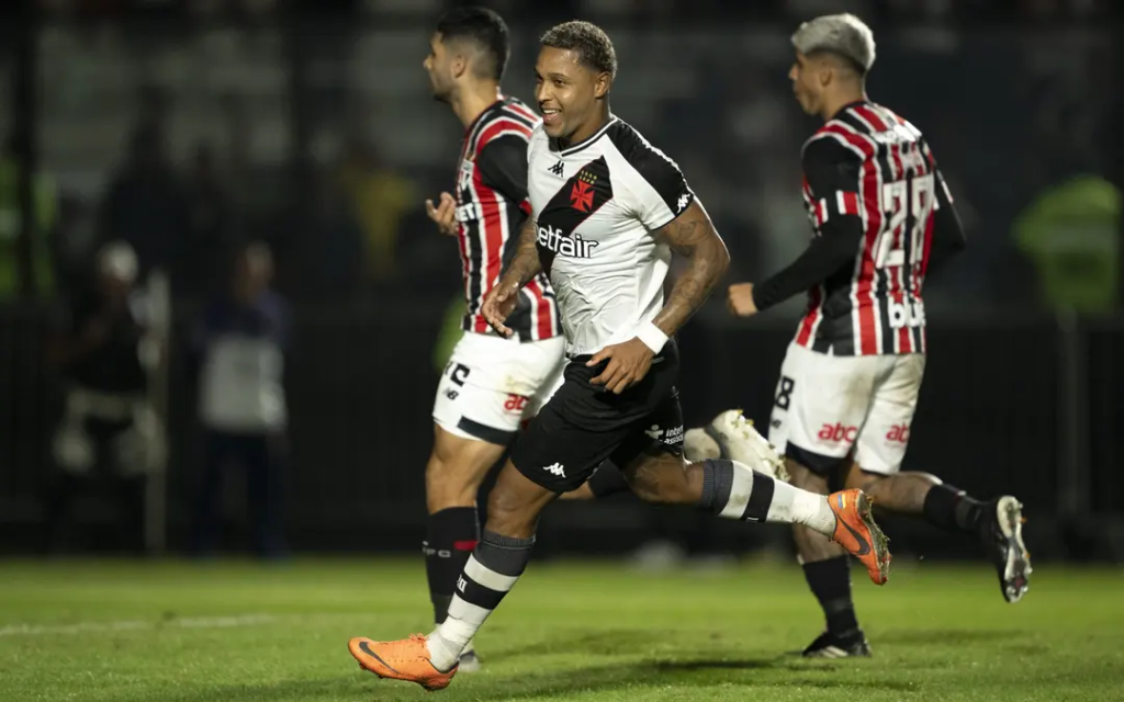 São Paulo e Vasco se enfrentam nesta quarta-feira (16) (Foto: Jorge Rodrigues/AGIF)